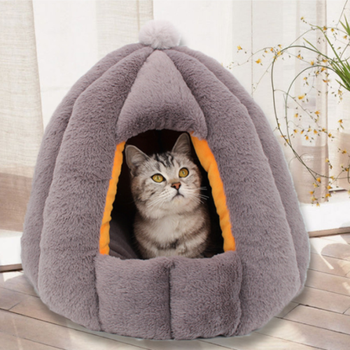 Enclosed Warm Cat Nest